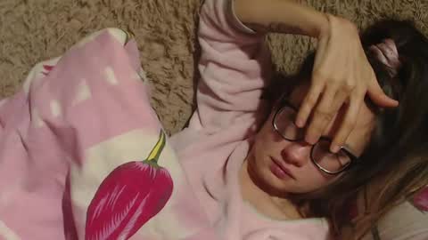 say meow and send tip  online show from December 1, 2024, 8:42 pm