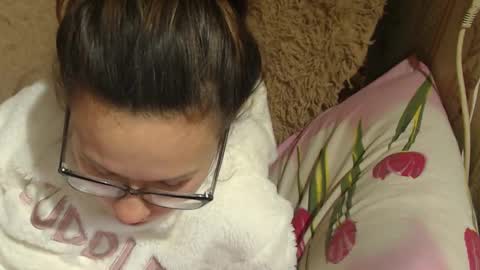 say meow and send tip  online show from December 17, 2024, 1:16 pm