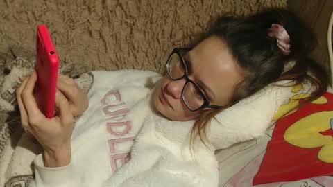 say meow and send tip  online show from January 16, 2025, 6:27 pm