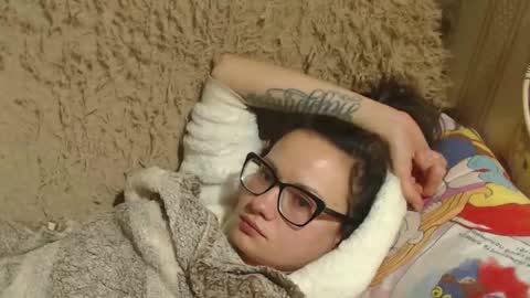 say meow and send tip  online show from February 1, 2025, 11:48 pm