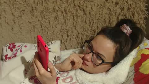 say meow and send tip  online show from February 9, 2025, 6:16 pm