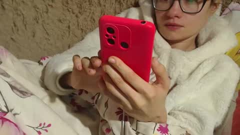 say meow and send tip  online show from February 13, 2025, 5:26 am