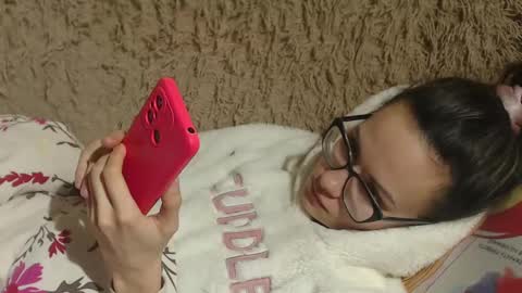 say meow and send tip  online show from February 14, 2025, 6:29 pm