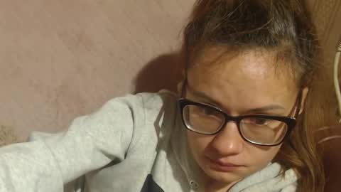 say meow and send tip  online show from October 25, 2025, 11:51 am