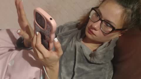 say meow and send tip  online show from November 5, 2025, 2:11 am