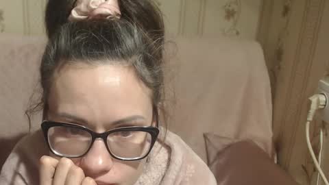 say meow and send tip  online show from February 11, 2026, 10:59 pm