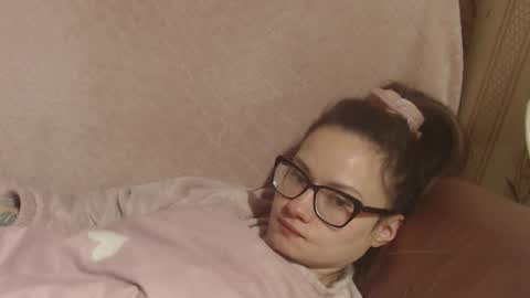 say meow and send tip  online show from February 20, 2026, 8:38 am