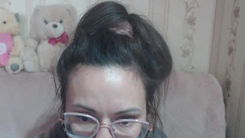 say meow and send tip  online show from March 27, 2026, 9:42 am