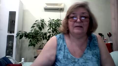 Flowerlower online show from February 19, 2025, 8:41 pm