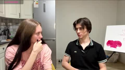 flowerscouple online show from March 8, 2026, 9:40 pm