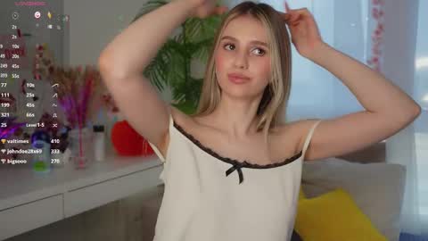 Adeline online show from March 12, 2025, 11:42 am