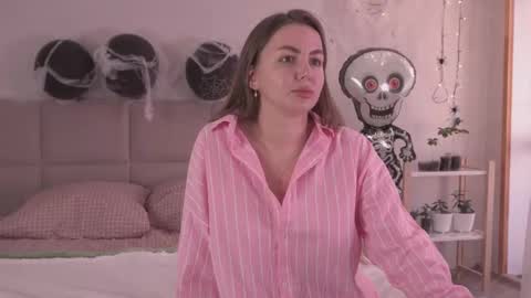 Snapshot of fluffy_hat chatting on October 30, 2025, 1:12 pm Fluffy and Krut online show from October 30, 2025, 1:12 pm