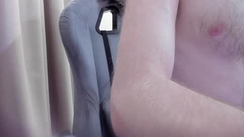 fluffycat  online show from December 17, 2024, 1:05 pm