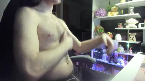 fluffycat  online show from November 24, 2025, 4:56 am