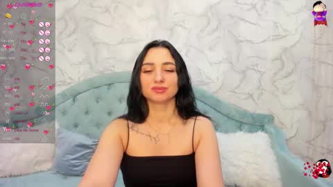 Lina online show from November 6, 2025, 11:48 pm