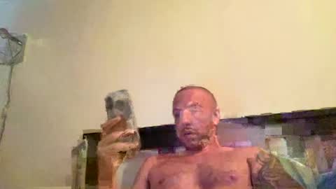 fluxboyez online show from June 17, 2026, 2:03 am