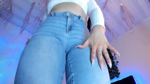 lia online show from September 9, 2025, 10:42 pm