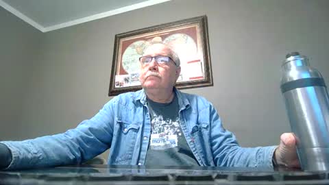 fmfsocal123 online show from December 28, 2024, 2:33 am