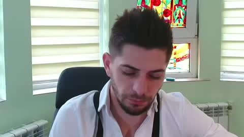 independent model online show from January 12, 2025, 10:23 am