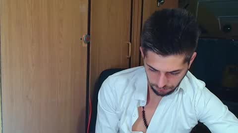 independent model online show from September 21, 2025, 5:58 pm