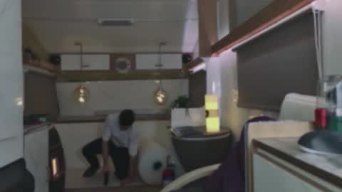 independent model online show from December 1, 2025, 6:46 pm