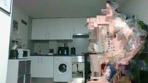 fonsi924 online show from March 17, 2026, 6:06 am