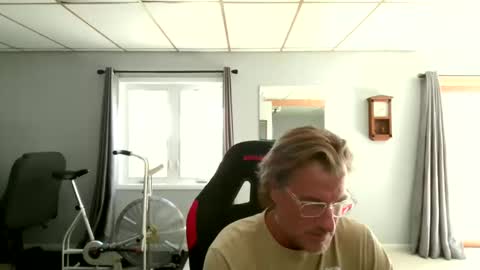 foodforcatfists online show from February 12, 2026, 8:37 pm