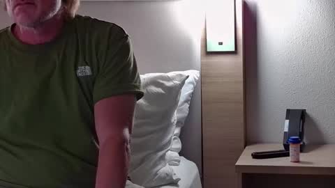 foodforcatfists online show from March 30, 2026, 1:28 am