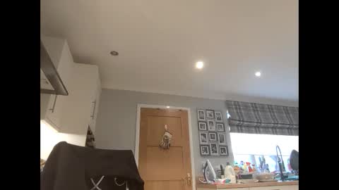 footworshiper2211 online show from November 7, 2025, 9:42 am