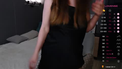 Julia online show from May 21, 2026, 3:41 pm