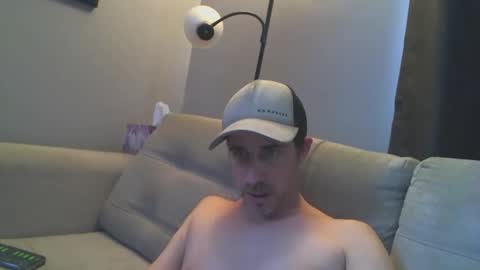 fouraide42 online show from February 11, 2025, 12:48 pm