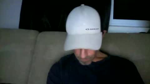 fouraide42 online show from November 21, 2025, 8:57 am