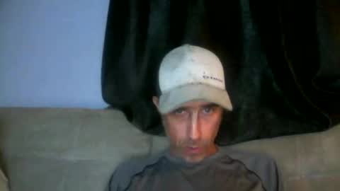 fouraide42 online show from June 9, 2026, 4:57 am