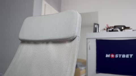 CUSTOM PHOTOS AND VIDEOS -  online show from December 29, 2024, 12:12 pm