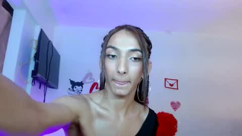 Snapshot of foxkatty69 chatting on February 18, 2025, 8:27 am Katty online show from February 18, 2025, 8:27 am