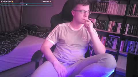 Snapshot of foxking4u chatting on October 31, 2025, 8:54 pm Adrian online show from October 31, 2025, 8:54 pm