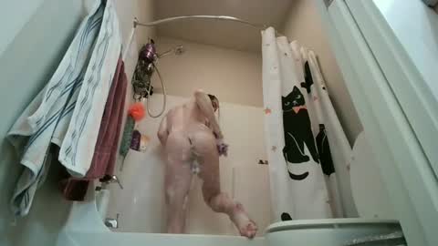 Snapshot of foxxxy_enby chatting on June 20, 2026, 6:49 am Rainbow online show from June 20, 2026, 6:49 am