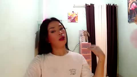 Snapshot of foxxygirly_ chatting on June 6, 2026, 1:27 pm Eva Violet online show from June 6, 2026, 1:27 pm