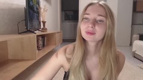 Snapshot of foxy0990 chatting on January 21, 2025, 1:32 pm Maria online show from January 21, 2025, 1:32 pm