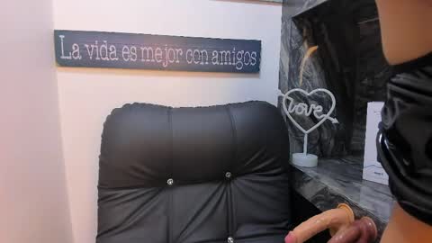 Snapshot of foxy_aleja chatting on May 30, 2026, 11:07 am foxy_aleja online show from May 30, 2026, 11:07 am