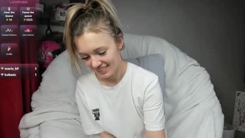 Foxy online show from February 22, 2025, 3:23 am