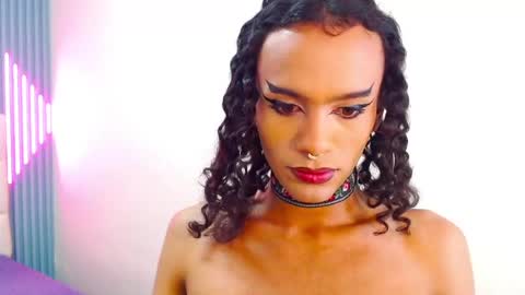 Ella online show from February 25, 2025, 3:16 pm