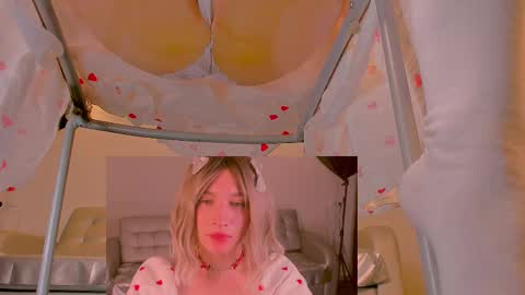 Sue online show from February 10, 2025, 9:04 pm