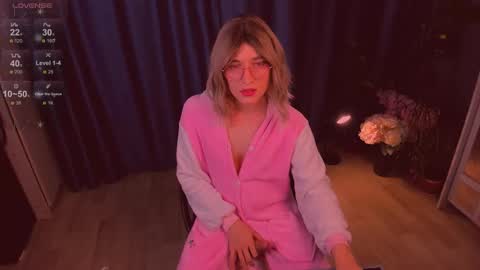 Sue online show from October 14, 2025, 9:43 am