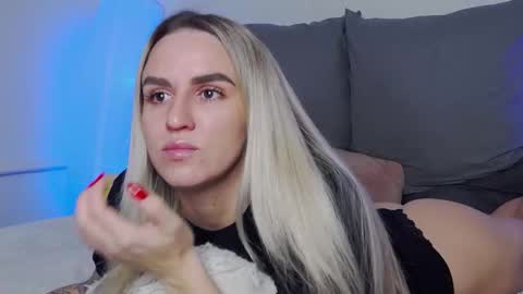 Foxy Kimmi online show from December 21, 2025, 6:31 am