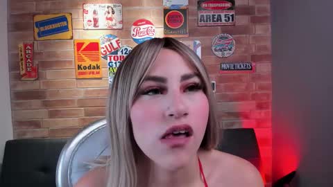 Miss Rhenna online show from November 11, 2025, 11:10 am