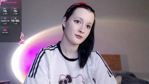 Kate online show from November 5, 2025, 5:51 am