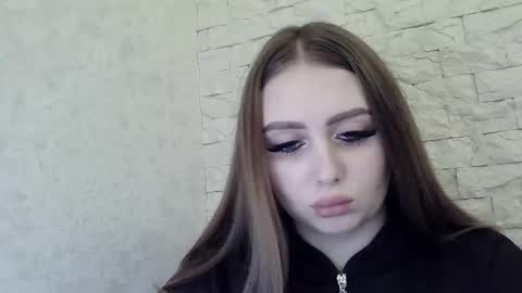 Snapshot of foxyflaree chatting on November 29, 2025, 5:38 pm Alice online show from November 29, 2025, 5:38 pm