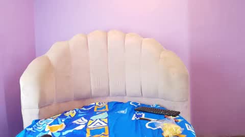 foxyhillx online show from June 3, 2026, 10:48 pm