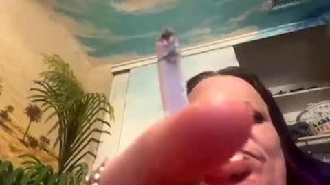 Snapshot of foxyladysback923 chatting on January 24, 2025, 5:21 pm foxyladysback923 online show from January 24, 2025, 5:21 pm